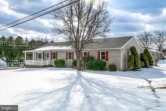 view of front of property featuring a porch