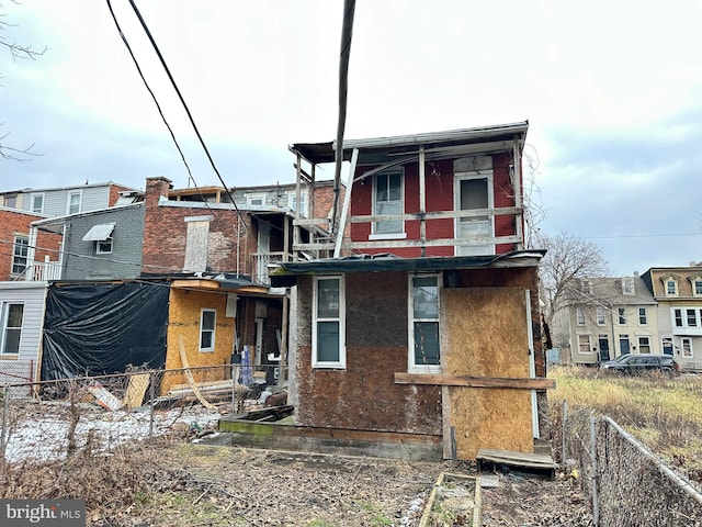 view of front of property with covered porch