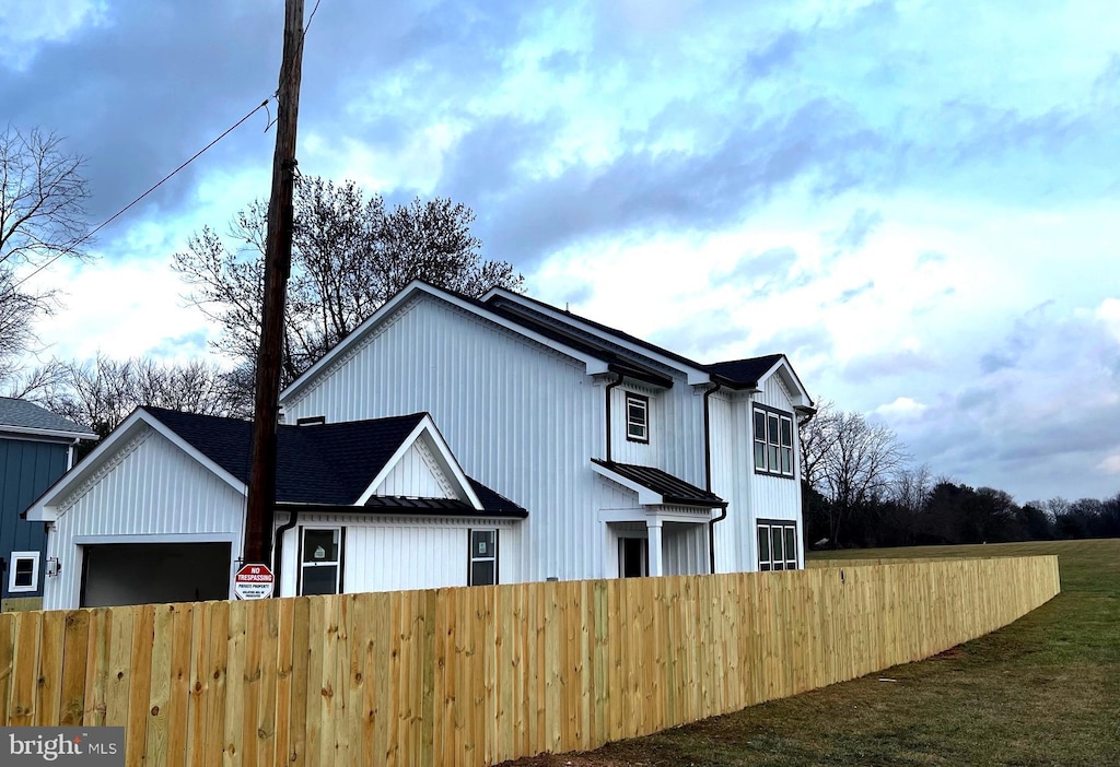 view of home's exterior