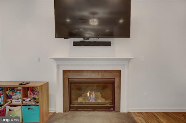 interior details with hardwood / wood-style floors