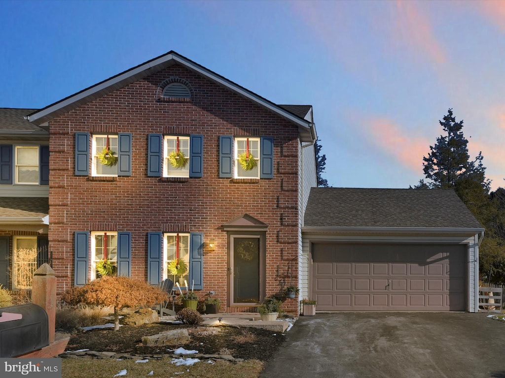 view of front facade with a garage