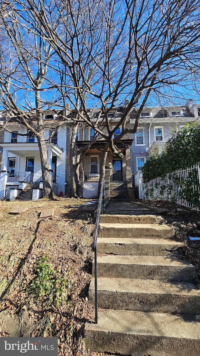 view of front of house