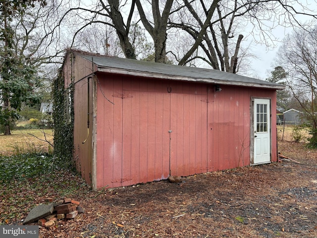 view of outbuilding