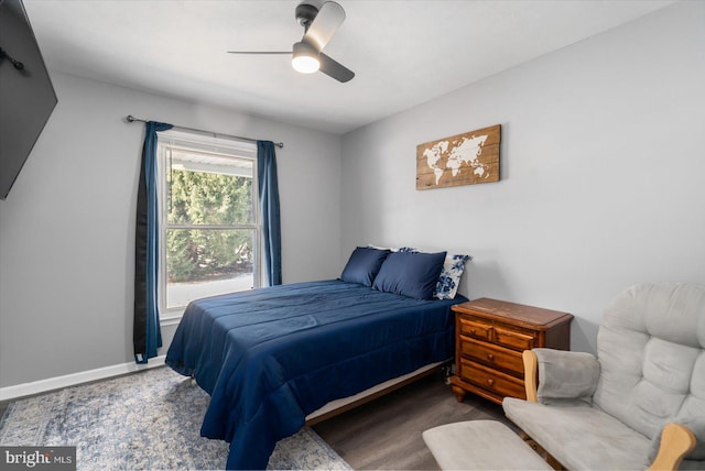 bedroom featuring ceiling fan