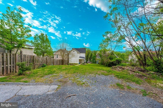 view of yard featuring fence