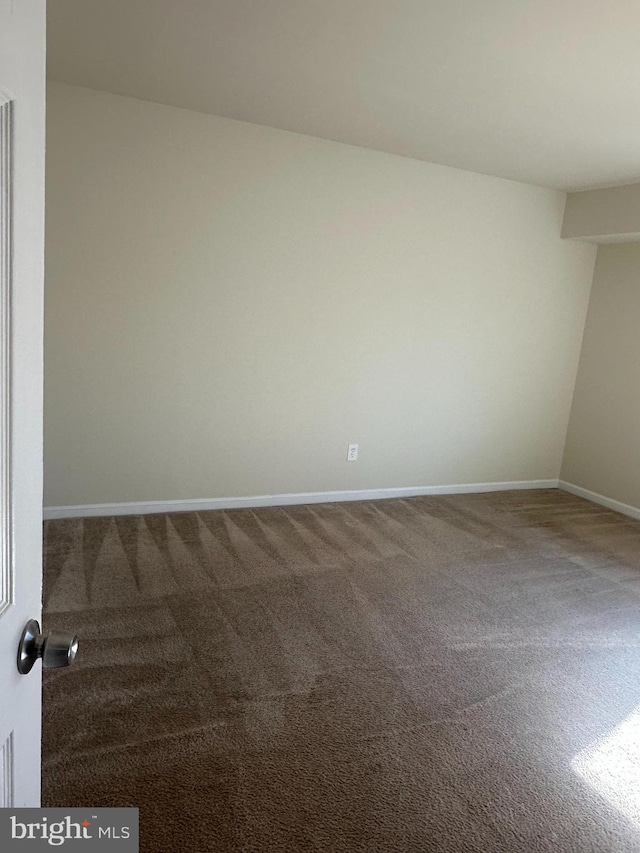 empty room featuring carpet