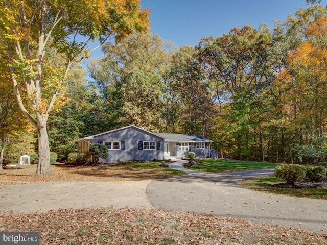 view of front of property