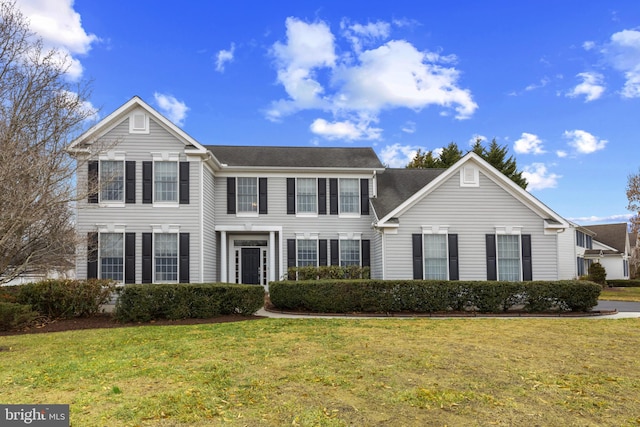 view of front of property with a front yard