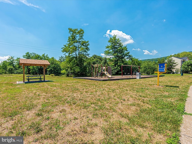 view of yard featuring a playground