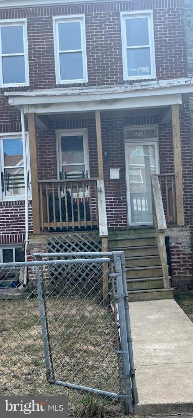 view of front of home with a porch