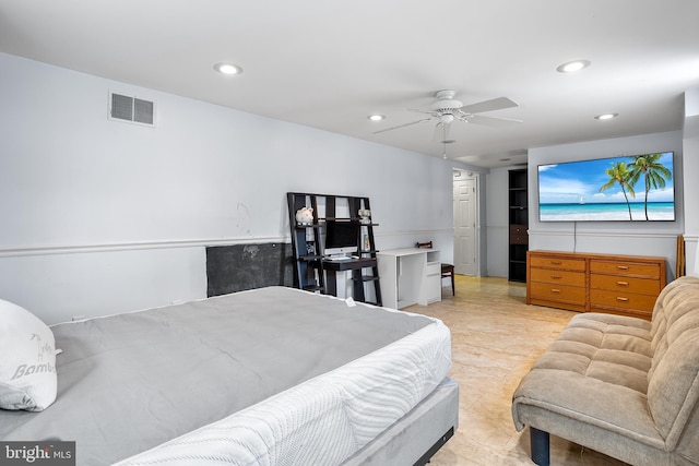 bedroom featuring ceiling fan