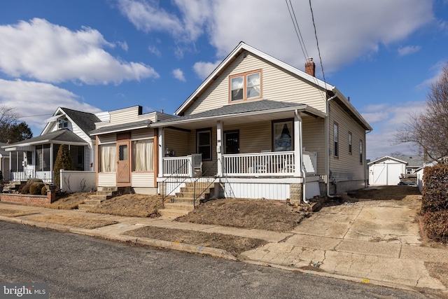 view of front facade with covered porch