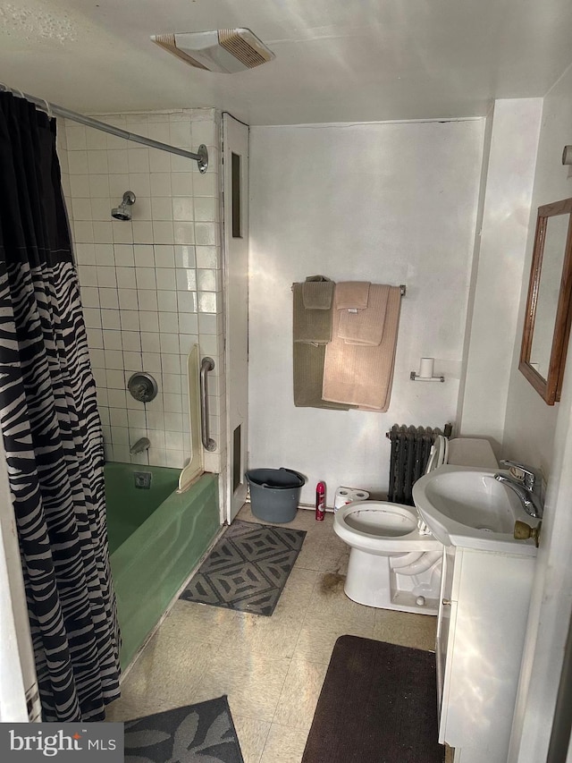 full bathroom with vanity, toilet, and shower / bath combo