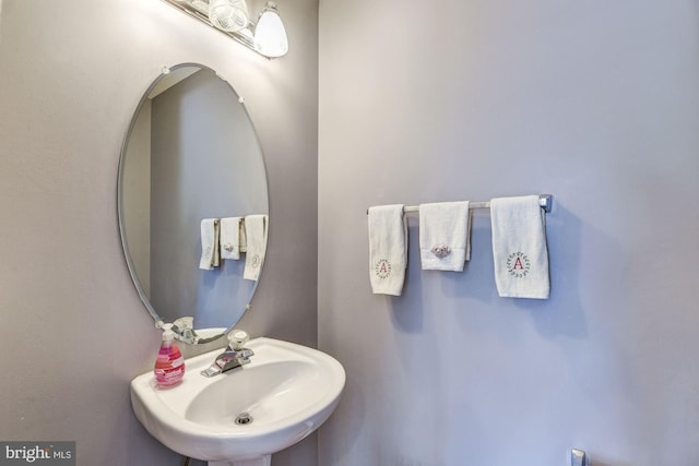 bathroom with sink