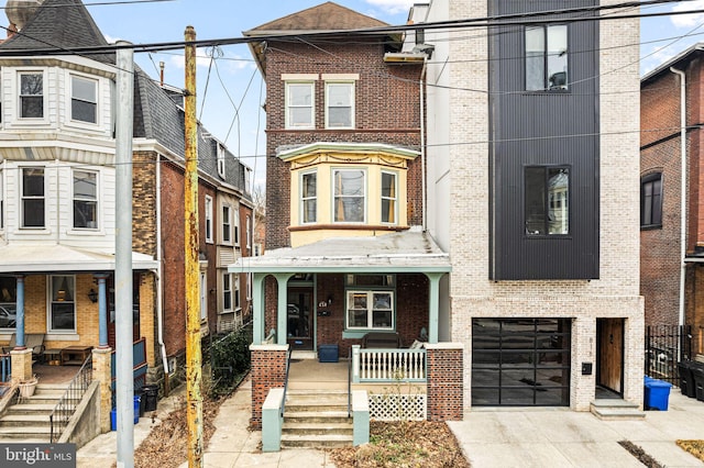 view of front of home featuring a porch