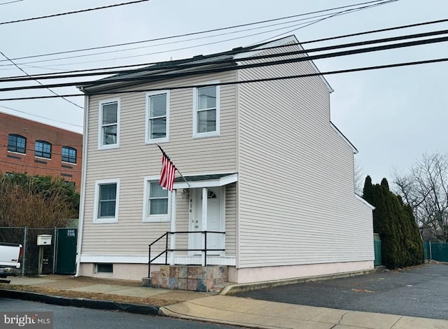 view of front of home