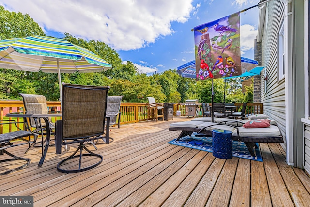 view of wooden deck