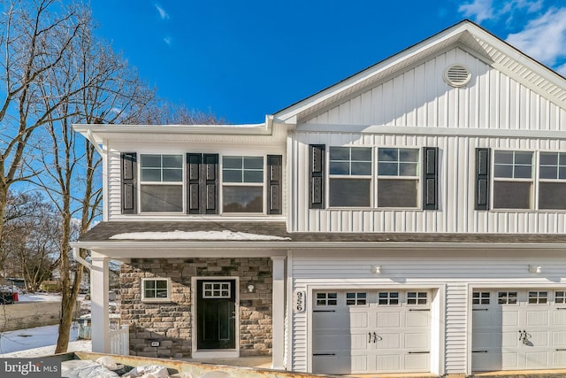 view of front of home featuring a garage