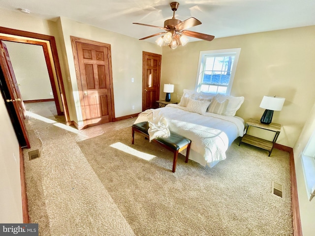 bedroom featuring carpet and ceiling fan