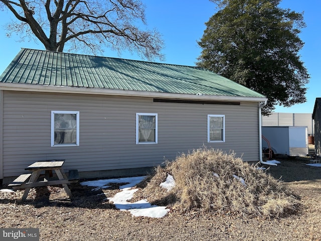 view of property exterior