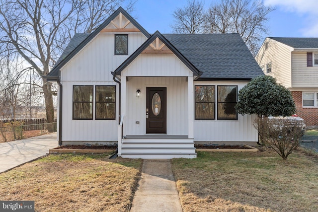 view of front of home with a front yard