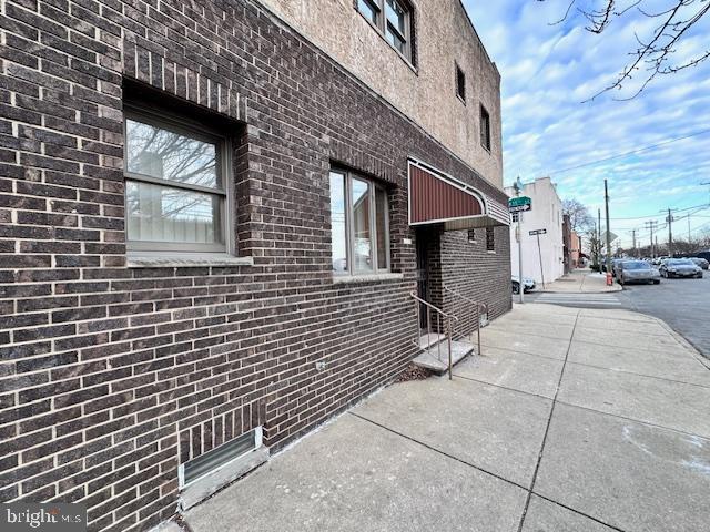 Listing photo 2 for 2848 S 11th St, Philadelphia PA 19148