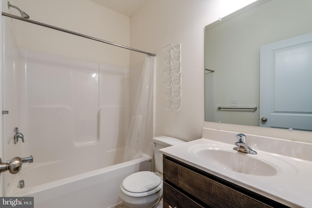 full bathroom featuring shower / bathtub combination with curtain, vanity, and toilet