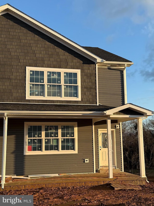 view of front of house featuring covered porch