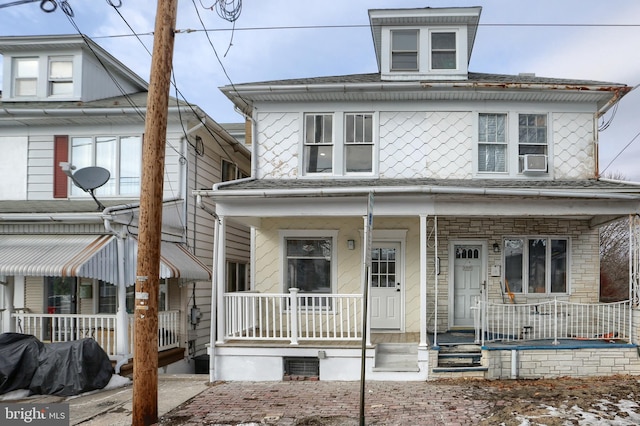 view of front of house with covered porch