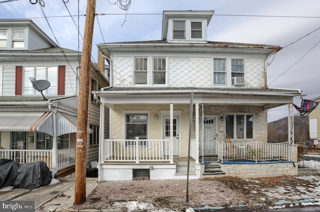 view of front of home featuring a porch