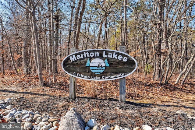 view of community / neighborhood sign