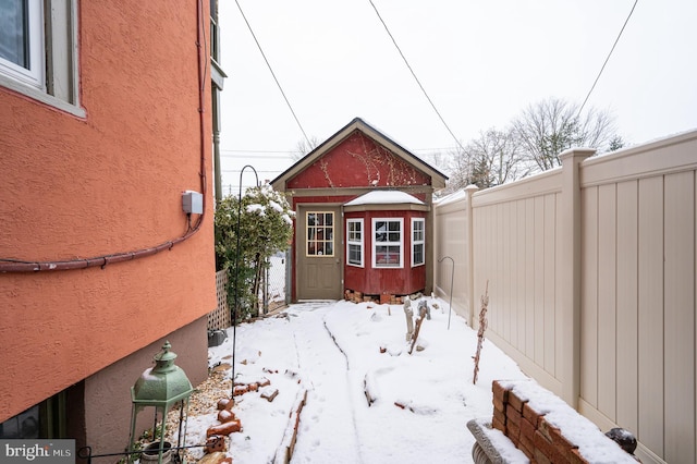 exterior space with an outbuilding