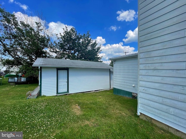 exterior space featuring a storage shed