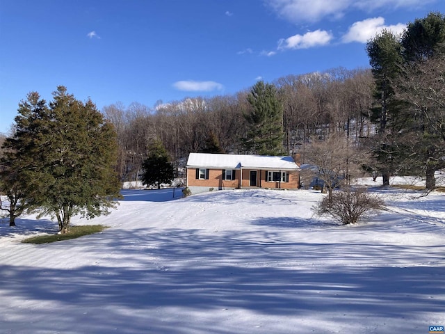 view of front of property