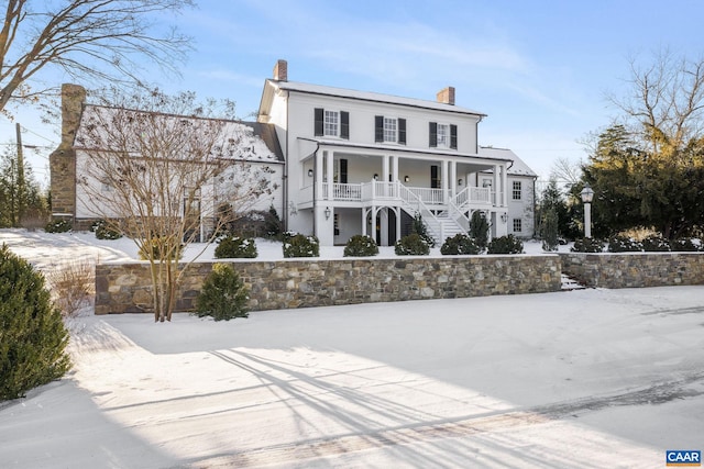 view of front of property featuring a porch