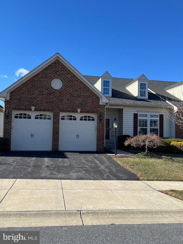 view of front facade with a garage