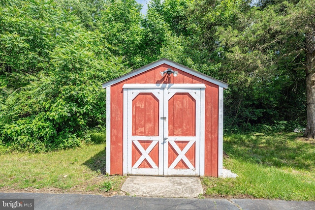 view of outdoor structure