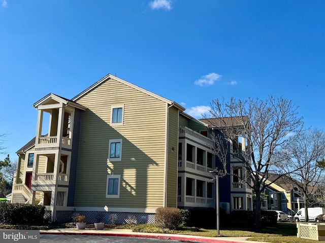 view of home's exterior