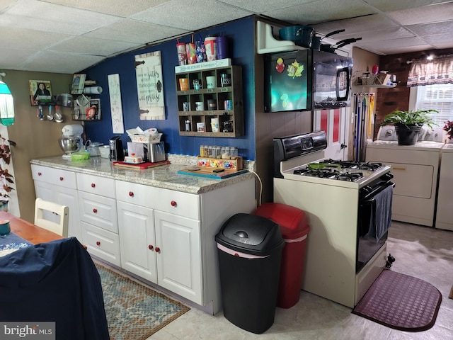 interior space featuring independent washer and dryer