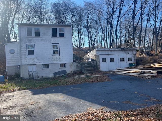 302 Wertzville Rd, Enola, PA 17025 - view of side of home with a storage shed
