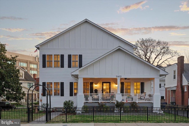 view of front of house featuring a porch