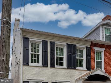 519 Locust St, Columbia, PA 17512 - view of side of property with brick siding