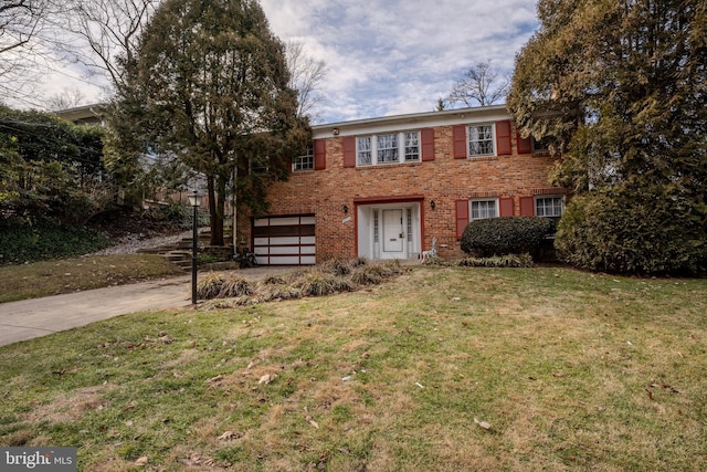 view of front of property with a front lawn