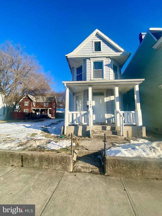 view of front facade with a porch