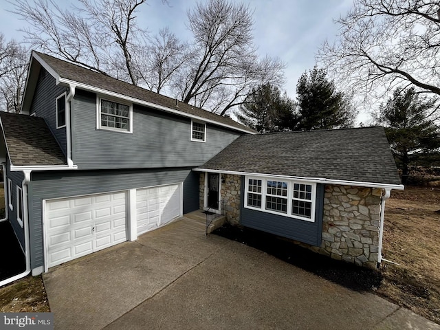 view of front of house featuring a garage