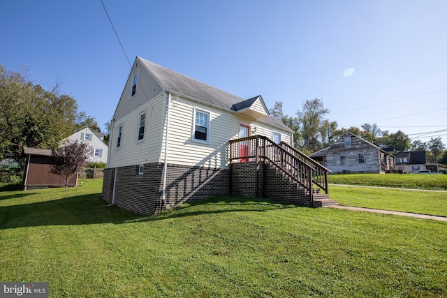 exterior space featuring a front lawn