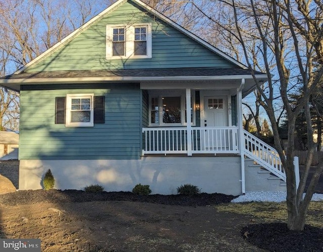 bungalow-style house with covered porch