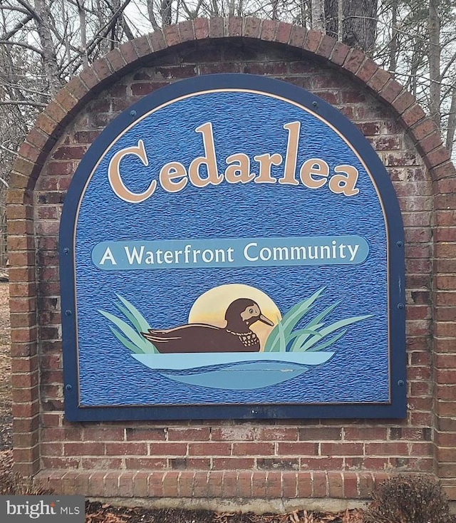 view of community / neighborhood sign