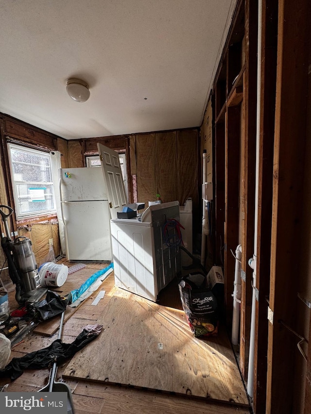 misc room featuring washer / dryer