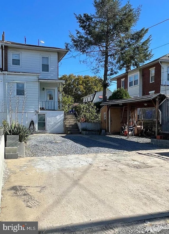 view of front of home